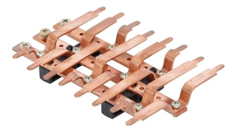 Kit-Barramento-Trifasico-16-Disjuntores-150a-Legrand