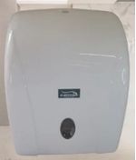 Dispenser-Toalha-Interfolha-T1500-Premium-Visor-Celmac